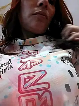 dyjaA online show from September 2025 02:44:01 PM