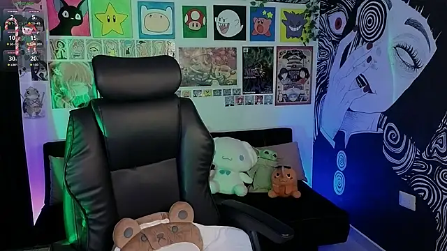 Yuhwan  online show from December 2025 07:32:01 PM