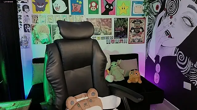 Yuhwan  online show from February 2026 09:36:02 PM