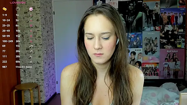 LucyRose3 online show from September 2025 05:50:01 PM