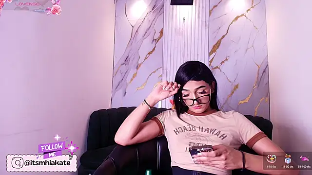 Snapshot of Mhiaa_Sweet chatting on May 2026 08:25:01 PM Mhiaa Sweet online show from May 2026 08:25:01 PM