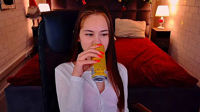 UliaNeer online show from January 2026 05:11:01 AM