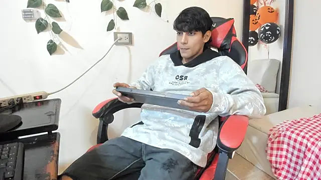 Snapshot of axel_rousse2 chatting on November 2025 11:59:01 PM axel rousse2 online show from November 2025 11:59:01 PM