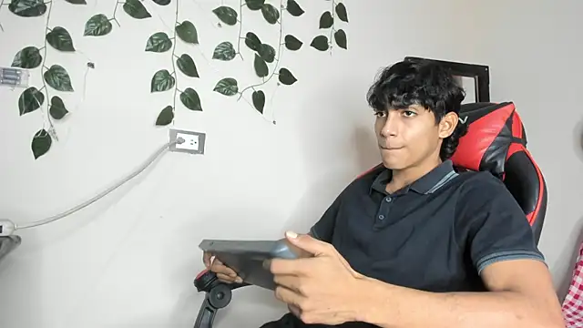 Snapshot of axel_rousse2 chatting on November 2025 11:26:02 PM axel rousse2 online show from November 2025 11:26:02 PM