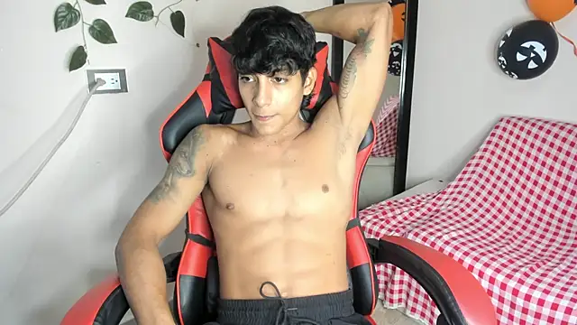 Snapshot of axel_rousse2 chatting on November 2025 10:21:02 PM axel rousse2 online show from November 2025 10:21:02 PM