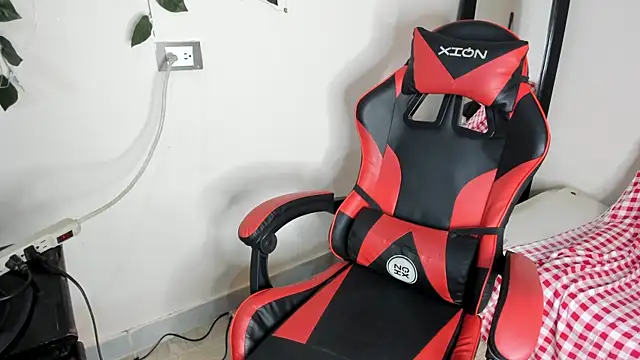 Snapshot of axel_rousse2 chatting on November 2025 11:15:01 PM axel rousse2 online show from November 2025 11:15:01 PM