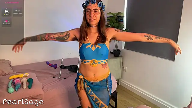 Pearl Sage online show from October 2025 11:29:02 PM