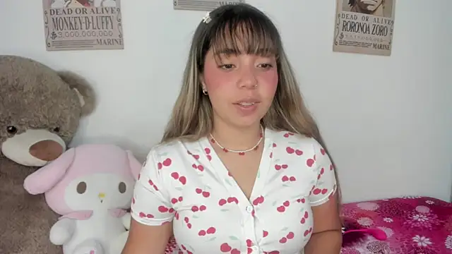 Snapshot of emma_grays2 chatting on March 2026 06:19:01 AM emma grays2 online show from March 2026 06:19:01 AM