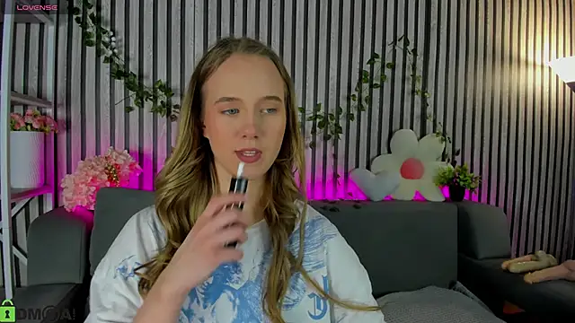 Casey Sweeet online show from March 2026 12:11:01 PM