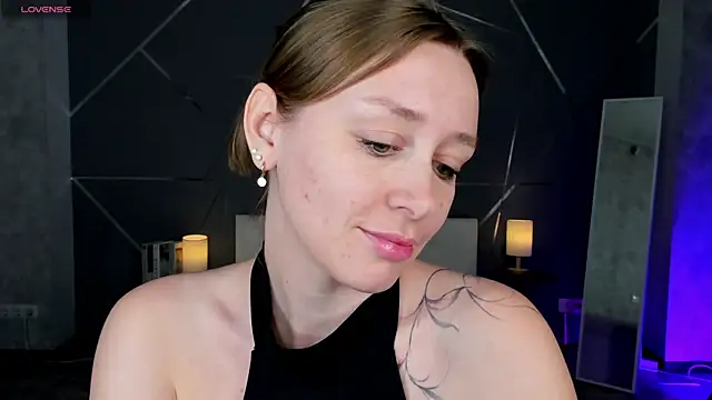 evashiny  online show from November 2025 04:38:01 AM