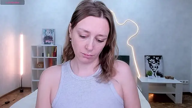 evashiny  online show from December 2025 03:56:01 AM