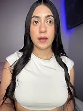 isabela l online show from September 2025 07:51:02 PM