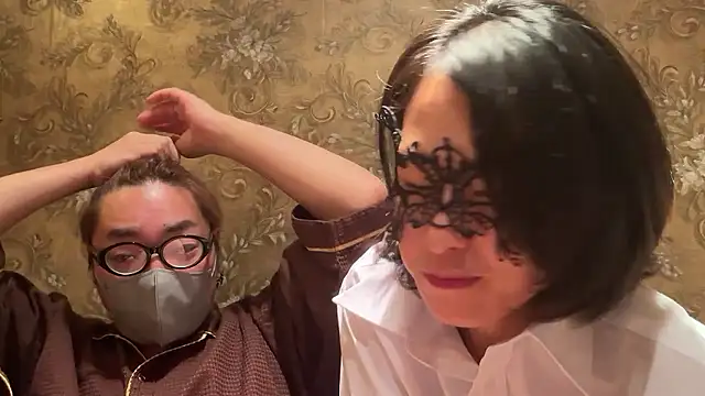 21yuri27 online show from October 2025 02:07:02 PM