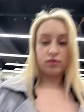 KassandraTress online show from April 2026 10:57:01 AM