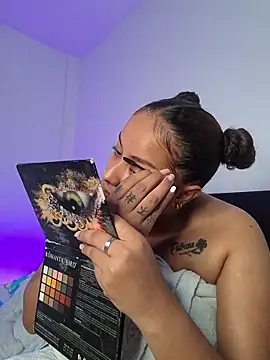 Snapshot of Nicoll_31 chatting on November 2025 11:40:02 PM Nicoll 31 online show from November 2025 11:40:02 PM