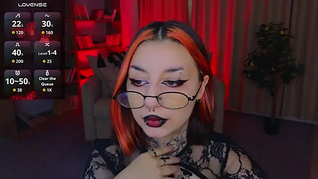 Snapshot of Mistress__Marcelline chatting on June 2026 01:41:02 AM Mistress Marcelline online show from June 2026 01:41:02 AM