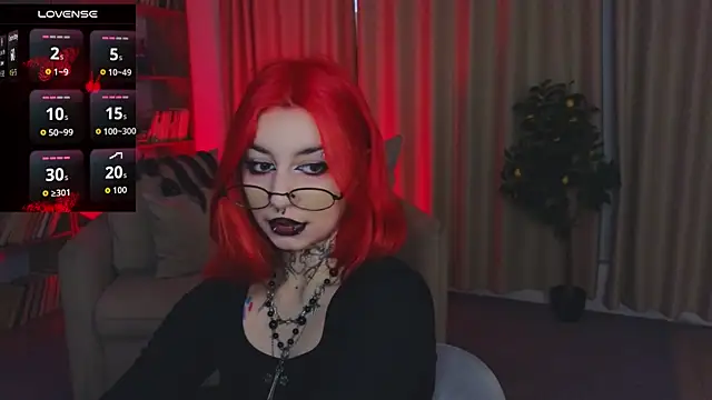 Snapshot of Mistress__Marcelline chatting on June 2026 01:39:01 AM Mistress Marcelline online show from June 2026 01:39:01 AM