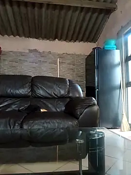 Snapshot of OsbertMikes chatting on October 2025 05:51:02 AM OsbertMikes online show from October 2025 05:51:02 AM