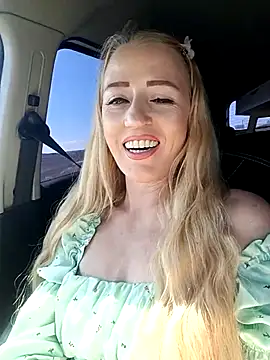 DeeA Blondy online show from September 2025 11:26:02 AM