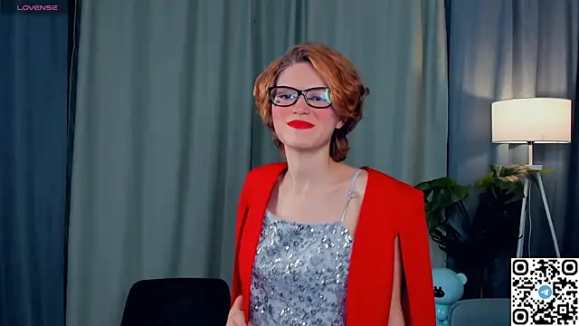 EdlinGathright online show from December 2025 03:45:02 AM