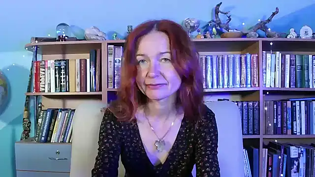 Foxilady357 online show from April 2026 05:30:01 PM