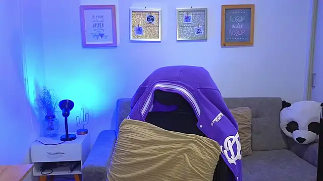 yulian vasquez online show from December 2025 12:25:01 PM