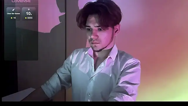 Snapshot of 1RobertTT chatting on November 2025 09:25:02 PM 1RobertTT online show from November 2025 09:25:02 PM