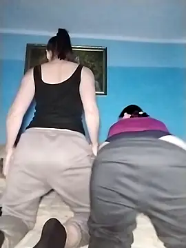 Viktoriia27 online show from December 2025 01:07:01 PM