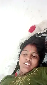 Snapshot of Guriya0076 chatting on May 2026 11:00:02 PM Guriya0076 online show from May 2026 11:00:02 PM