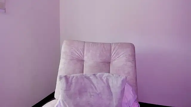 Arianna Jannes online show from November 2025 05:02:01 PM