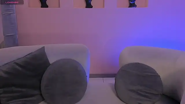 AmbarJames  online show from February 2026 12:14:01 PM