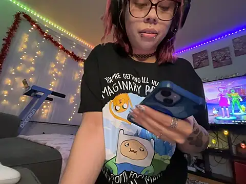 Snapshot of moan4mona chatting on February 2026 01:47:02 AM moan4mona online show from February 2026 01:47:02 AM