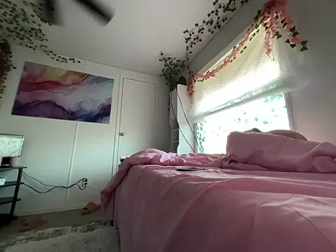 Snapshot of moan4mona chatting on April 2026 10:07:02 PM moan4mona online show from April 2026 10:07:02 PM