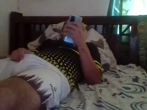 Snapshot of santiii___12 chatting on January 2026 08:34:02 PM santiii 12 online show from January 2026 08:34:02 PM