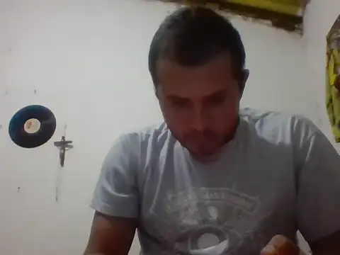 Snapshot of santiii___12 chatting on January 2026 04:29:01 AM santiii 12 online show from January 2026 04:29:01 AM