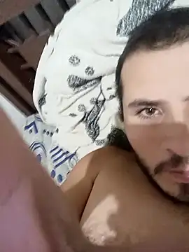 Snapshot of santiii___12 chatting on February 2026 04:43:02 AM santiii 12 online show from February 2026 04:43:02 AM