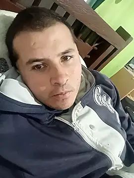 Snapshot of santiii___12 chatting on February 2026 03:01:02 AM santiii 12 online show from February 2026 03:01:02 AM