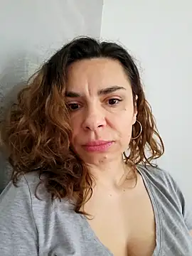 Victoria Vergara online show from March 2026 12:44:02 PM