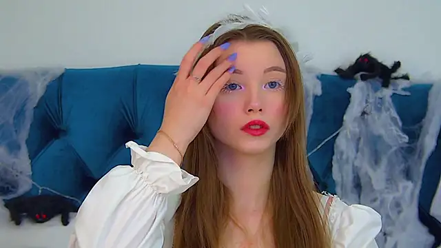 KeiraAsti online show from October 2025 06:04:01 PM