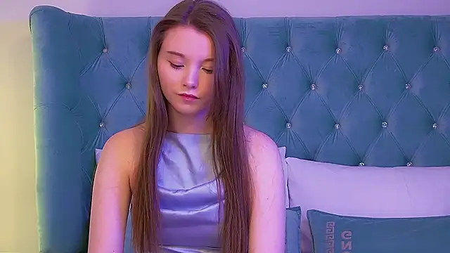 KeiraAsti online show from February 2026 06:04:02 PM