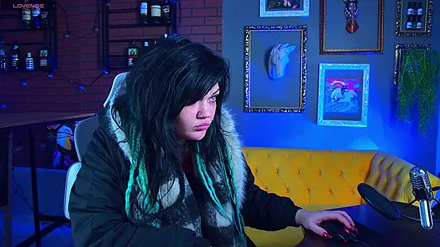 MaryHarrys online show from December 2025 02:31:01 AM