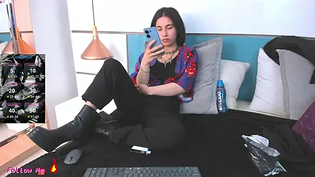 Ashkoreh online show from February 2026 06:44:01 PM