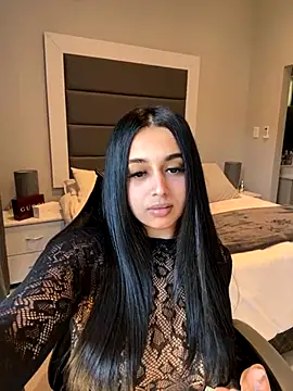 LilMisIndianx online show from November 2025 09:40:01 AM