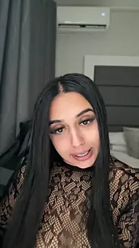 LilMisIndianx online show from April 2026 02:01:01 PM