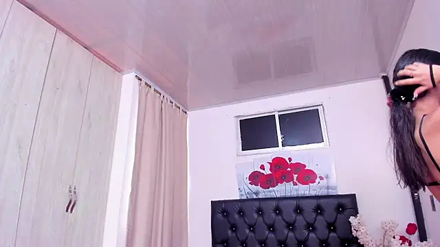 Snapshot of pinky_f00x chatting on June 2026 07:18:01 PM pinky f00x online show from June 2026 07:18:01 PM