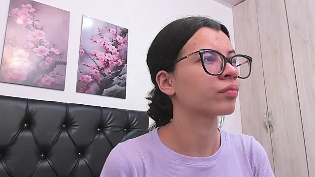 Snapshot of pinky_f00x chatting on July 2026 07:20:02 PM pinky f00x online show from July 2026 07:20:02 PM