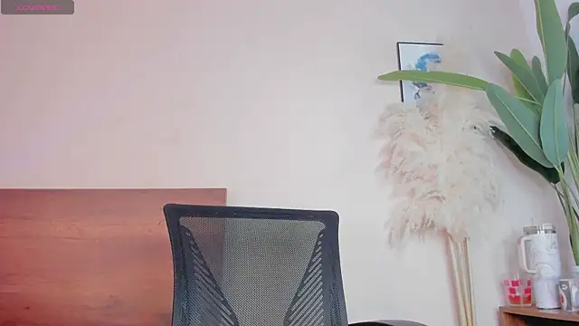 Snapshot of Niicol_Jenner chatting on April 2026 07:58:02 PM Niicol Jenner online show from April 2026 07:58:02 PM