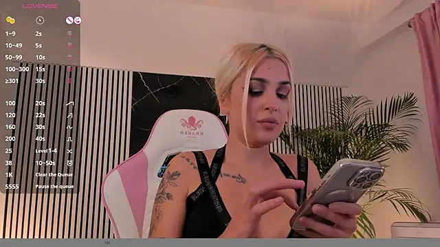 daisyblushh online show from October 2025 07:40:01 PM