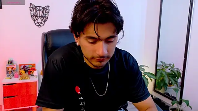 Snapshot of Elian_savoy chatting on February 2026 10:17:02 PM Elian savoy online show from February 2026 10:17:02 PM