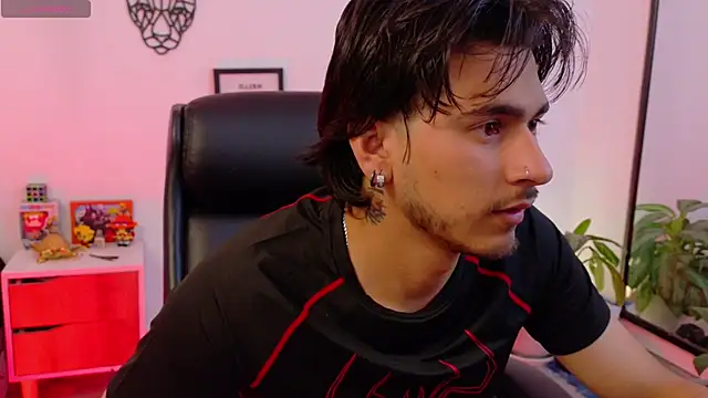 Snapshot of Elian_savoy chatting on February 2026 12:38:02 PM Elian savoy online show from February 2026 12:38:02 PM